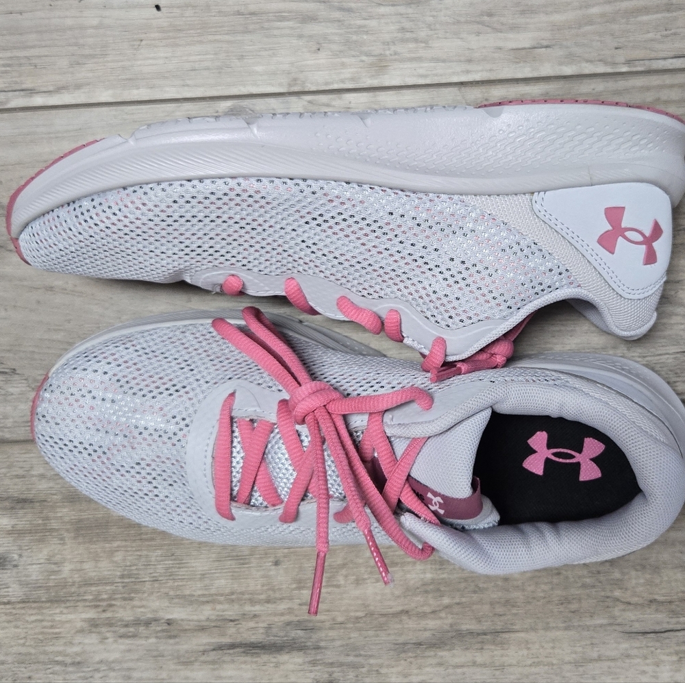 Women's Under Armour Sneaker